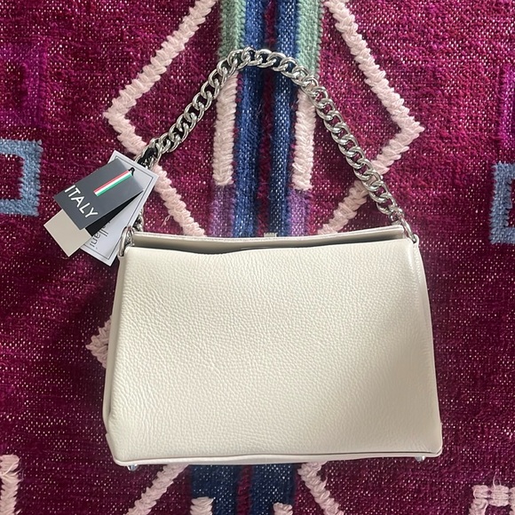 • NWT LEATHER SHOULDER BAG METAL CHAIN IN “LATTE” NEUTRAL CHIC LUXE CROSS BODY• - Picture 2 of 15